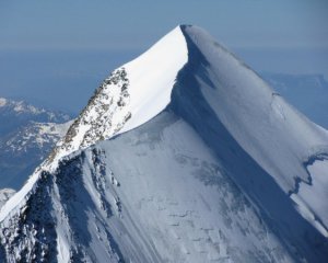 На найвищій горі Європи загинув українець На найвищій горі Європи загинув українець