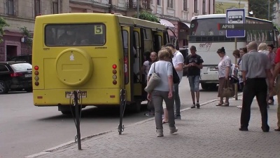 Хто має право на пільговий проїзд у Чернівцях: діють 17 маршрутів і окремі правила перевезення учасників АТО