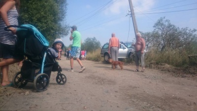 У Чернівцях «Фольксваген» врізався у стовп. Водій хотів утекти з місця ДТП, - очевидець