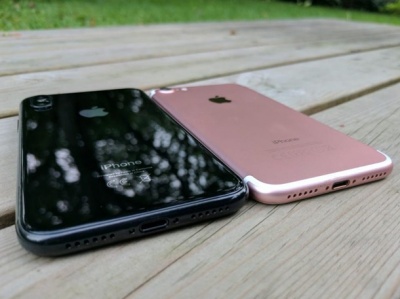 Фінальний дизайн iPhone 8 показали на фото