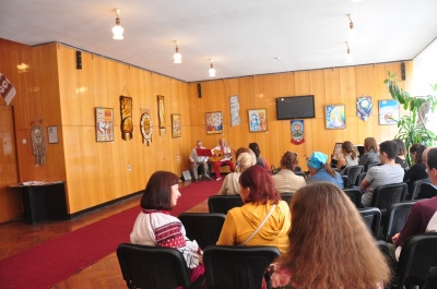 У Чернівцях відкрили виставку картин та гобеленів Людмили Кубай (ФОТО)