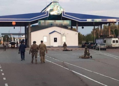 Поліція викрила на Буковині схему ввезення авто на "євробляхах" (ФОТО)