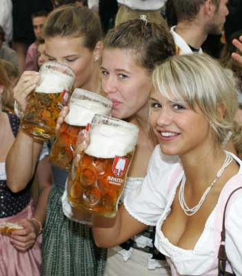 У Німеччині стартував 184-й фестиваль пива «Oktoberfest»