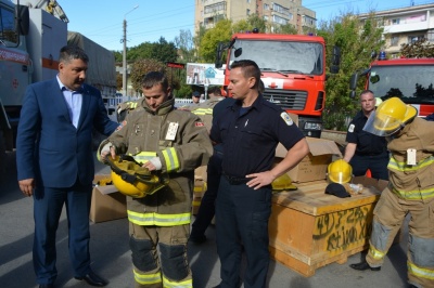 Рятувальники Буковини отримали спорядження від колег з Канади