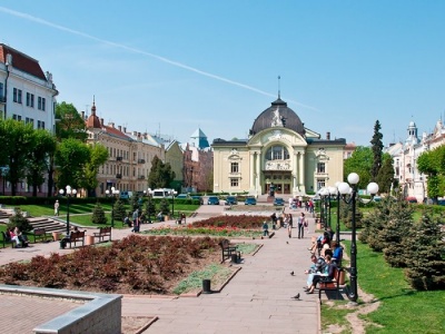 Каспрук розповів, коли розпочнуть капремонт Театральної площі Чернівців