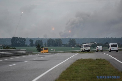 На військових складах у Вінницькій області триває детонація боєприпасів