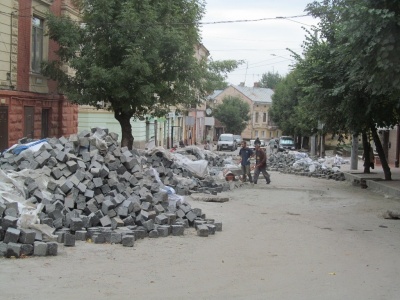 Мер Чернівців натякнув про завершення ремонту вулиці Богдана Хмельницького