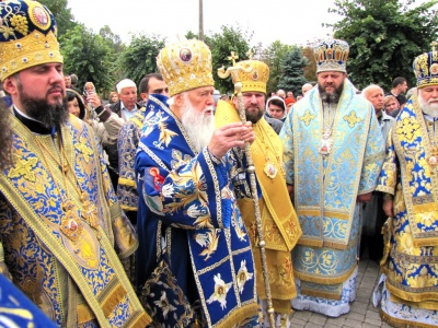 У Чернівцях глава УПЦ КП Філарет освятив Собор Різдва Христового і помолився за майбутнє України (ФОТО)