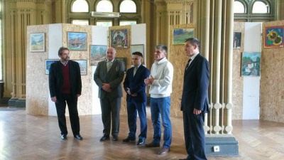 Внеси пожертву - візьми картину: у Чернівцях відкрили благодійну виставку на підтримку учасників АТО (ФОТО)