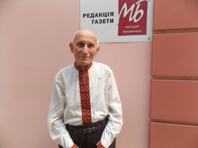 «Вчитимуся, доки можу»: 90-річний чернівчанин  – найстарший студент