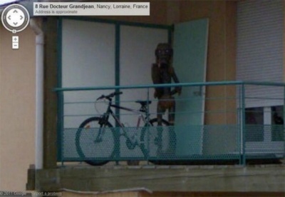 В Google Street View знайшли фото жахливої невідомої істоти у Франції 