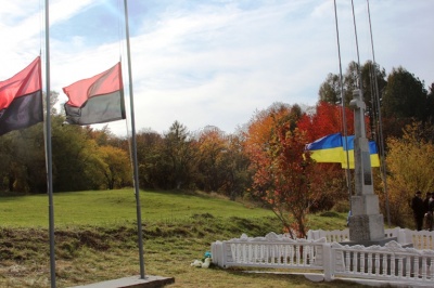 У Чернівецькій області вшанували пам’ять музикантів оркестру воїнів УПА, які полягли у Добринівцях