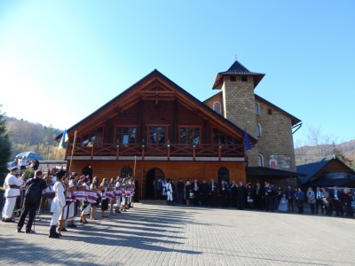 Міжнародний фестиваль гірських професій проходить на Буковині (ФОТО)