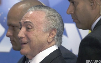 Президента Бразилії госпіталізували в день голосування за зняття з нього недоторканності