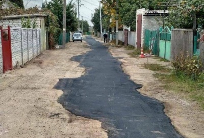 У Чернівцях користувач Facebook видав фейк про неякісний ремонт вулиці, використавши фото дороги в Нікополі