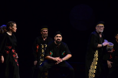 Розуміли все і без знання мови. Ботошанський театр у Чернівцях поєднав Шекспіра з румунськими танцями (ФОТО)