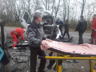 На трасі «Тернопіль-Чернівці» у ДТП загинув водій вантажівки