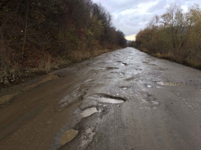На Буковині почали ремонтувати дорогу до Путили (ФОТО)