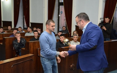 У Чернівецькій міськраді нагородили найкращих футболістів міського чемпіонату