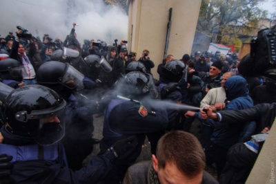 В Одесі під час протесту розбили голову начальнику поліції