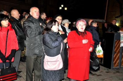 У Чернівцях відбулося віче з нагоди четвертої річниці Революції Гідності (ФОТО)