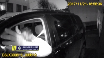 У Тернополі депутат від «Свободи» побив жінку-поліцейську (ВІДЕО)