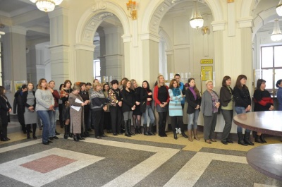 У Чернівцях погасили поштову марку, присвячену Михайлові Івасюку (ФОТО)