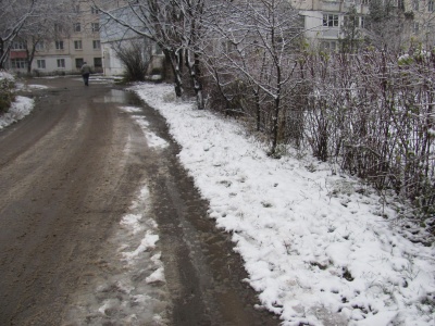 Водіїв Буковини попереджають про складні погодні умови