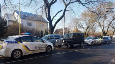 В Ужгороді патрульні врятували чоловіка від викрадення: фото
