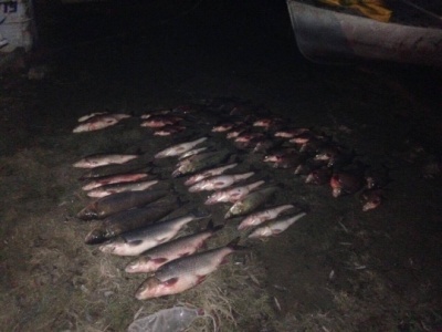 На Дністрі на Буковині затримали браконьєрів з червонокнижною рибою