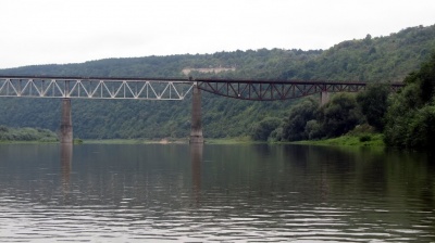 На Буковині біля Дністра копатимуть артезіанські свердловини