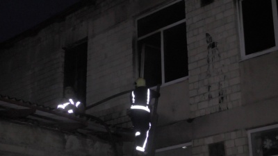 Рятувальники оприлюднили подробиці гасіння пожежі у чернівецькій школі (ФОТО)