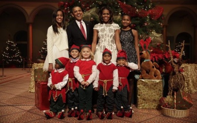 Барак Обама поділився різдвяним сімейним знімком