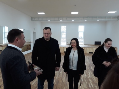 Клуб у стилі хай-тек: у Чернівцях відкрили сучасний Будинок культури за 6,5 млн грн (ФОТО)