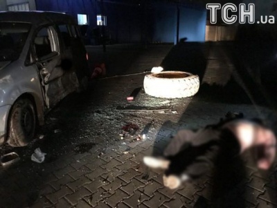 Смертельна ДТП: легковик врізався у бетонний стовп «Чернівці» при в’їзді в місто, водій загинув