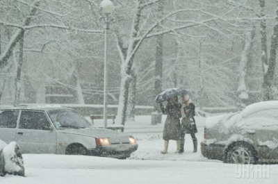 По всій Україні складна погода - сніг, місцями з дощем