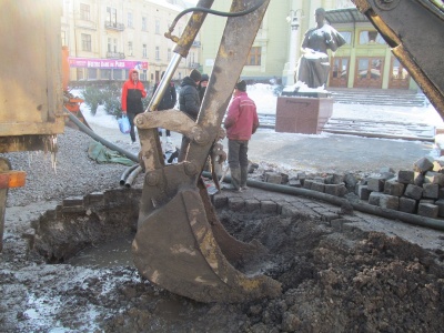 Щодня на водопроводі в Чернівцях стається по 2-3 серйозних витоки