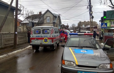 У Чернівецькій області зіткнулися три автомобілі, один з водіїв травмований (ФОТО)