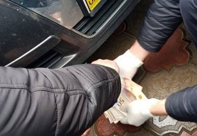 Смерть у каналізаційному люку та масштабна ДТП на зупинці: головні події Чернівців 30 січня