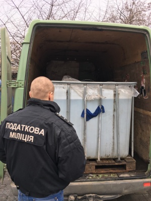 У Чернівецькій області податкова поліція вилучила три тонни спирту на 750 тис грн