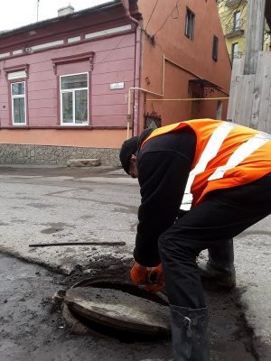 У Чернівцях фахівці виявили чотири великі витоки води на об’єктах водоканалу