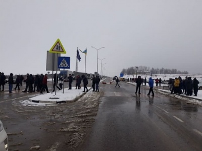 Пункти пропуску у Рава-Руській та Шегинях блокують акцією протесту