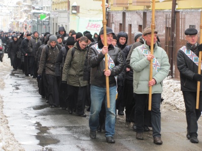 У Чернівцях сотні монахів та монашок молилися за мир (ФОТО)