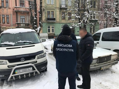 У Чернівцях правоохоронці затримали помічника судді на хабарі 1200 доларів