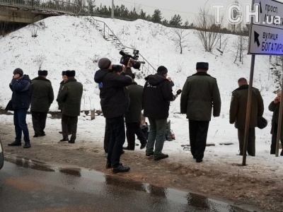 Під Києвом перекинувся мікроавтобус з прикордонниками з Буковини: постраждали 5 осіб