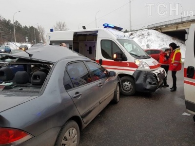 Під Києвом перекинувся мікроавтобус з прикордонниками з Буковини: постраждали 5 осіб