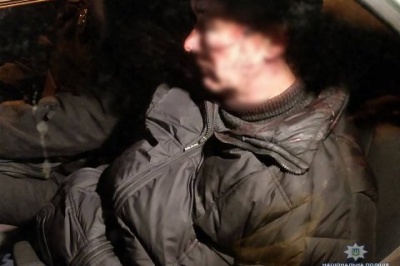 На Київщині чоловік влаштував стрілянину з автомата, та кинув гранату у поліцейських