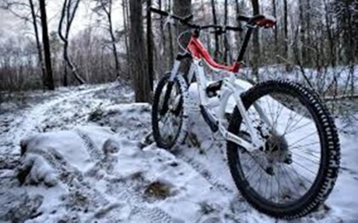 У Чернівцях відбулися велогонки на снігу
