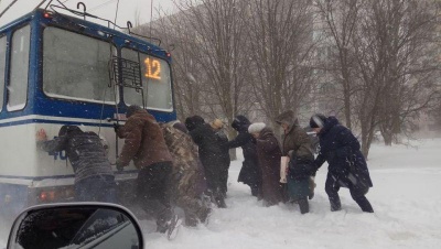 Україну засипає снігом, а на Буковині – без істотних опадів