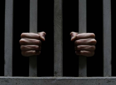 Пожежа в легковику і звіт депутатів. Головні новини Чернівців 26 березня